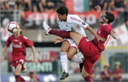 Serie A: Parma-Inter, Milan-Livorno, Juve-Lazio (SKY, Mediaset Premium, Dahlia)